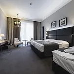 Hotell Noir 4*