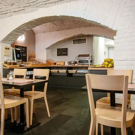 Hotel Noir 4*