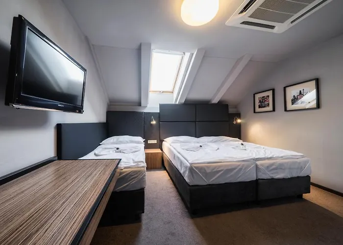 Hotel Noir 4*