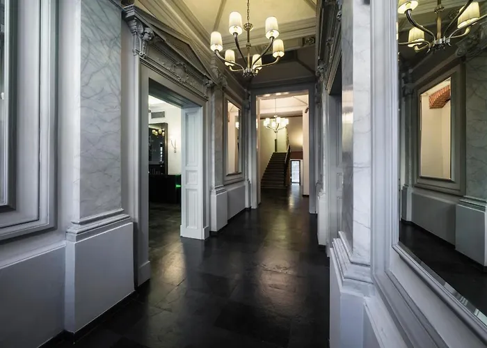 Noir Hotel 4*