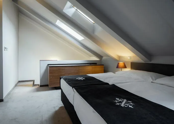 Hotel Noir 4*