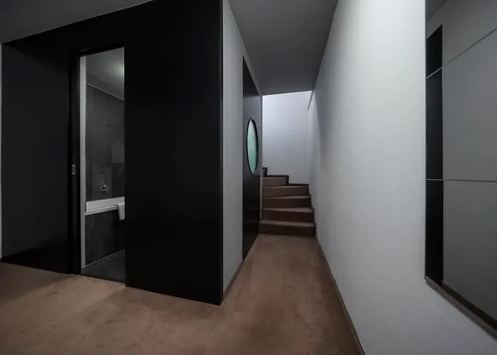 Noir Hotel