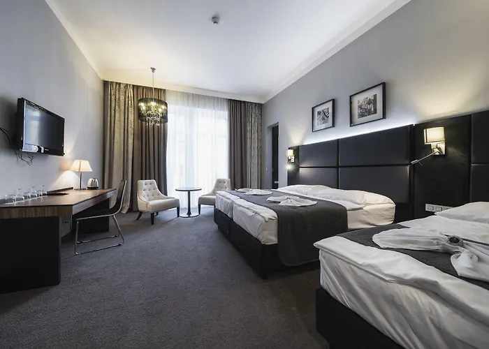 Hotel Noir 4*