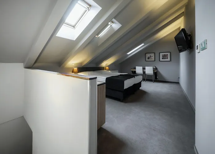 Noir Hotel 4*