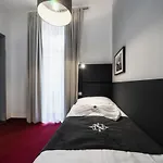 Hotel Noir