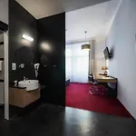 Hotel Noir