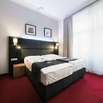Hotel Noir 4*