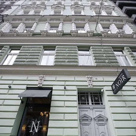 Noir Hotel