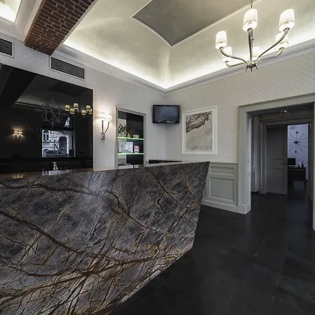 Noir Hotel