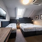 فندق Noir 4*